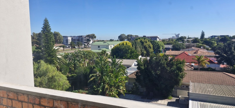 1 Bedroom Property for Sale in Table View Western Cape